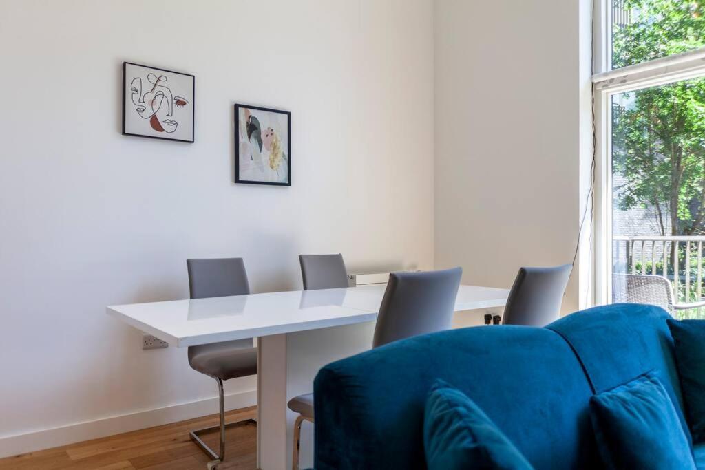 Stunning New 3 Bdr Duplex Wbalcony, East London Apartman Kültér fotó