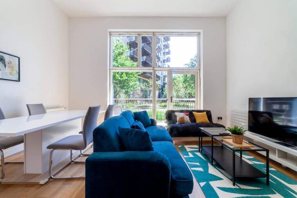 Stunning New 3 Bdr Duplex Wbalcony, East London Apartman Kültér fotó